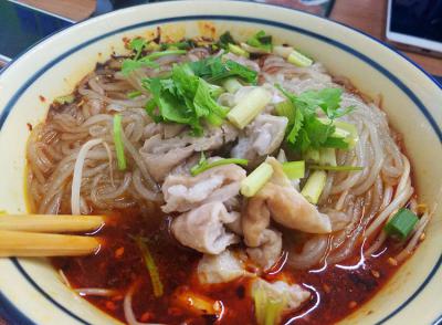 特色小吃學(xué)習(xí)要注意哪些問題，小吃培訓(xùn)價(jià)格怎么樣