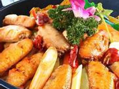 小吃店怎么打開市場呢？四川小吃培訓(xùn)學(xué)校提議