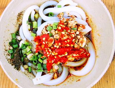 來一碗傷心涼粉，能讓您清爽一夏！