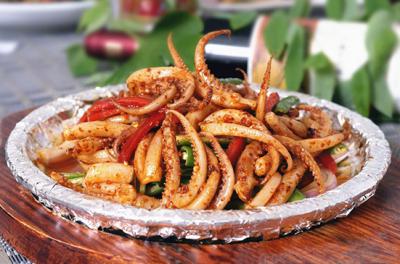 鐵板魷魚培訓機構(gòu):傳承小吃文化成就創(chuàng)業(yè)夢想