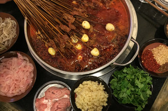 串串香做法配方，串串香培訓(xùn)哪個(gè)好，學(xué)做串串香技術(shù)