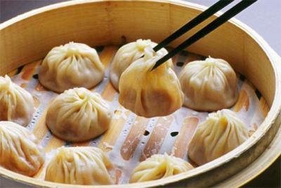 正宗包子培訓：灌湯包知識講解，先開窗后喝湯