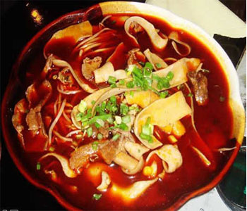 麻辣燙培訓(xùn)哪家靠譜：麻辣燙湯料配方，教你兩種制作方法