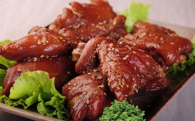 四川特色烤豬蹄技術(shù)培訓，用法考究美容之佳品