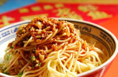 夏季小吃涼面培訓(xùn)哪里有？清爽可口令食客流連忘返