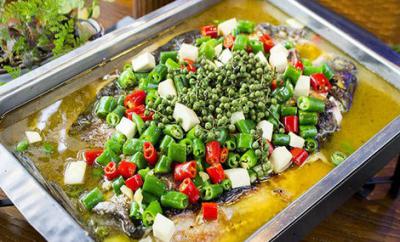 成都藤椒烤魚技能訓(xùn)練哪里正宗？煉制秘制老油