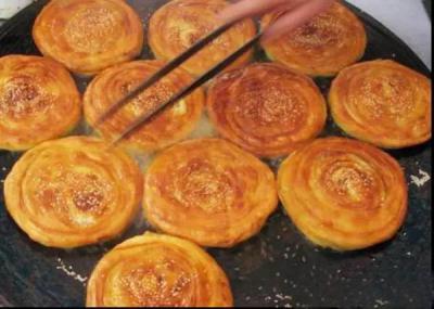 成都軍屯鍋盔技術(shù)培訓(xùn)哪里專業(yè)？鍋魁餅的制作