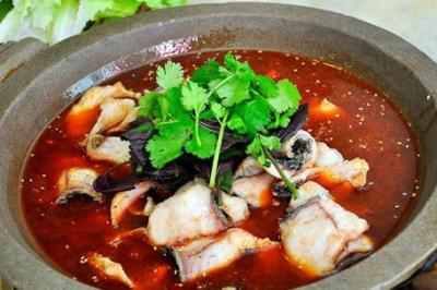 四川砂鍋魚技能做法哪里專業(yè)？秘制醬料的制造