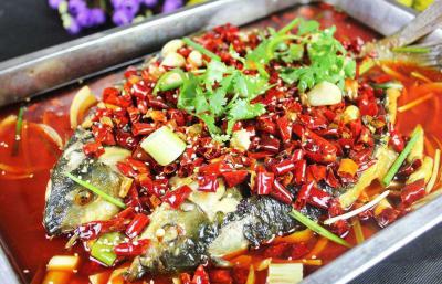 成都哪里學(xué)正宗烤魚(yú)技術(shù)做法？學(xué)習(xí)期間實(shí)際操作