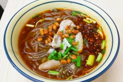 手工肥腸粉技術(shù)培訓(xùn)班哪里好？通過全程實(shí)操一人一灶