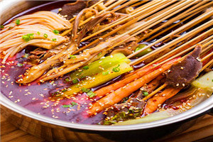 四川冷鍋串串技術(shù)做法哪里正宗？小本創(chuàng)業(yè)的首選