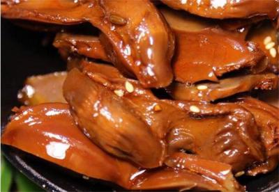 成都現(xiàn)撈鹵菜技術(shù)培訓(xùn)哪里正宗？餐飲小吃培訓(xùn)公司