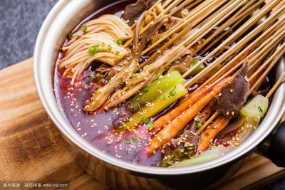 四川學做串串香技術做法哪里正宗？師傅講解技巧練習