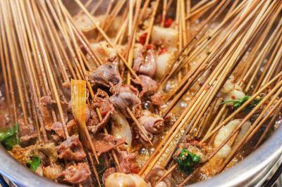 四川哪里學串串香技術價格便宜？技術配方絕不保留