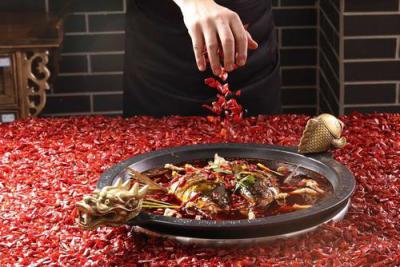 美蛙魚(yú)頭火鍋技術(shù)培訓(xùn)在哪里？美蛙魚(yú)頭火鍋培訓(xùn)學(xué)校