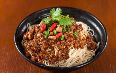 雜醬面培訓(xùn)哪個好？從配料到烹飪