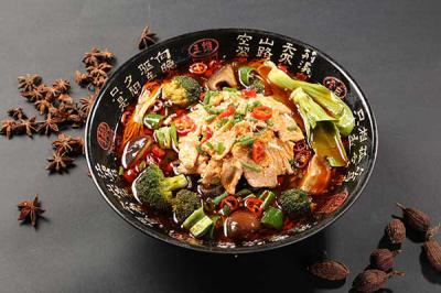 冒菜培訓(xùn)班哪家好價(jià)格便宜？炒制底料的注意事項(xiàng)