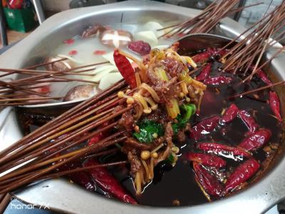 學(xué)習(xí)火鍋串串香技術(shù)培訓(xùn)要花多少錢？味道更醇厚