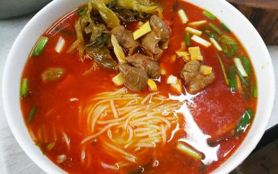 砂鍋米線技術(shù)培訓(xùn)班哪家好？適合小企業(yè)的好項(xiàng)目