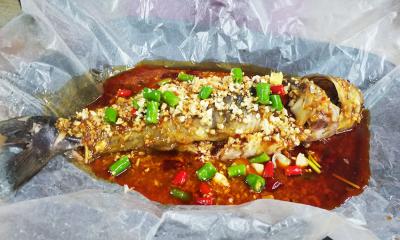  成都特色餐飲培訓(xùn)學(xué)校，哪里可以學(xué)正宗紙包魚技術(shù)培訓(xùn)？