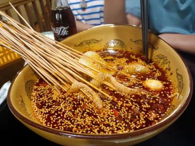 小吃培訓(xùn)學(xué)校多少錢？培訓(xùn)小吃價(jià)格學(xué)校有哪些？