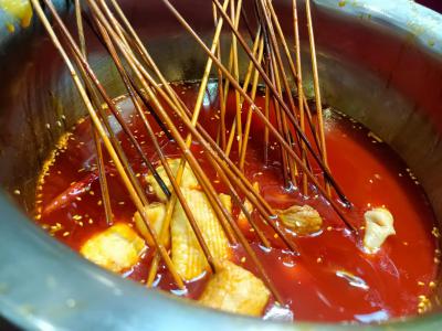 哪里學(xué)串串香技術(shù)培訓(xùn)好一點(diǎn)？成都串串香培訓(xùn)學(xué)校