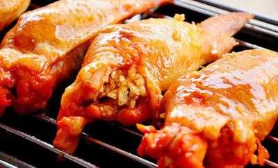 雞翅包飯技術(shù)培訓(xùn)哪家更專業(yè)？ 飄味緣雞翅包飯技術(shù)培訓(xùn)