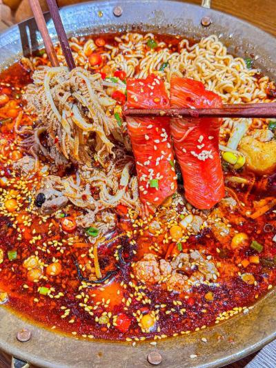 如何挑選冒菜培訓(xùn)學(xué)校？掌握正宗冒菜制作技藝的關(guān)鍵方法