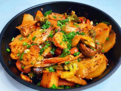 麻辣香鍋技術(shù)培訓(xùn)學(xué)校哪家好？成都飄緣麻辣鍋培訓(xùn)