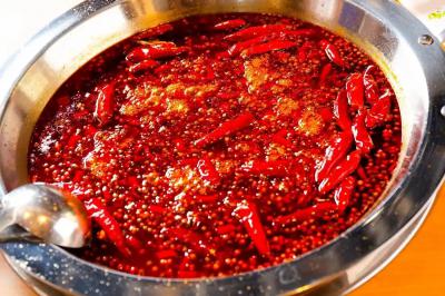 重慶火鍋培訓(xùn)去哪里好？飄味緣培訓(xùn)學(xué)校是您的理想選擇！