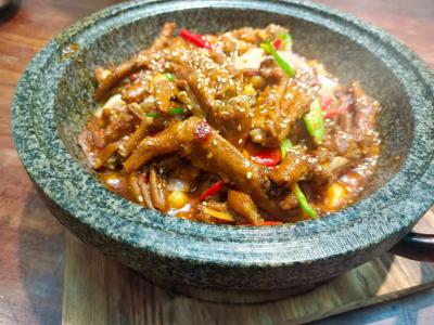 無(wú)骨鴨掌技術(shù)培訓(xùn)哪家好？飄味緣餐飲小吃培訓(xùn)學(xué)校深度解析