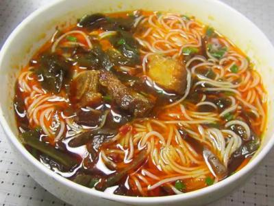 綿陽(yáng)米粉技術(shù)培訓(xùn)機(jī)構(gòu)哪家好？深度解析飄味緣餐飲培訓(xùn)的優(yōu)勢(shì)