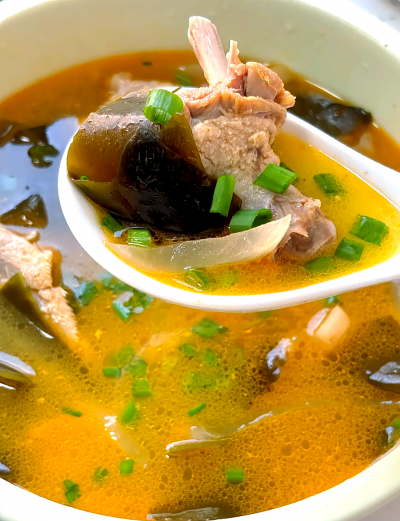 老鴨湯鍋技術(shù)培訓(xùn)哪家好？飄味緣餐飲小吃培訓(xùn)學(xué)校深度解析